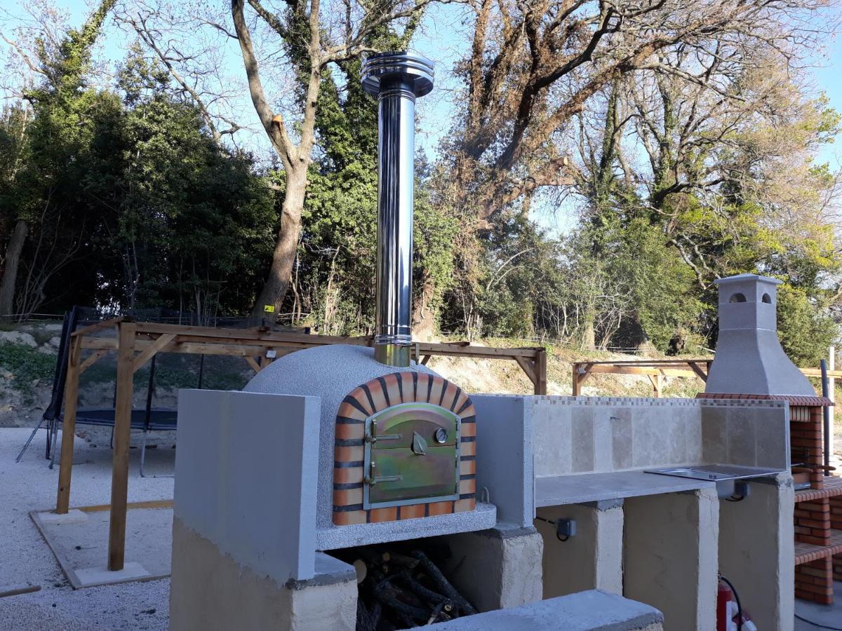 Gite De Leonie Moulin De Tartay En Avignon Buitenkant foto